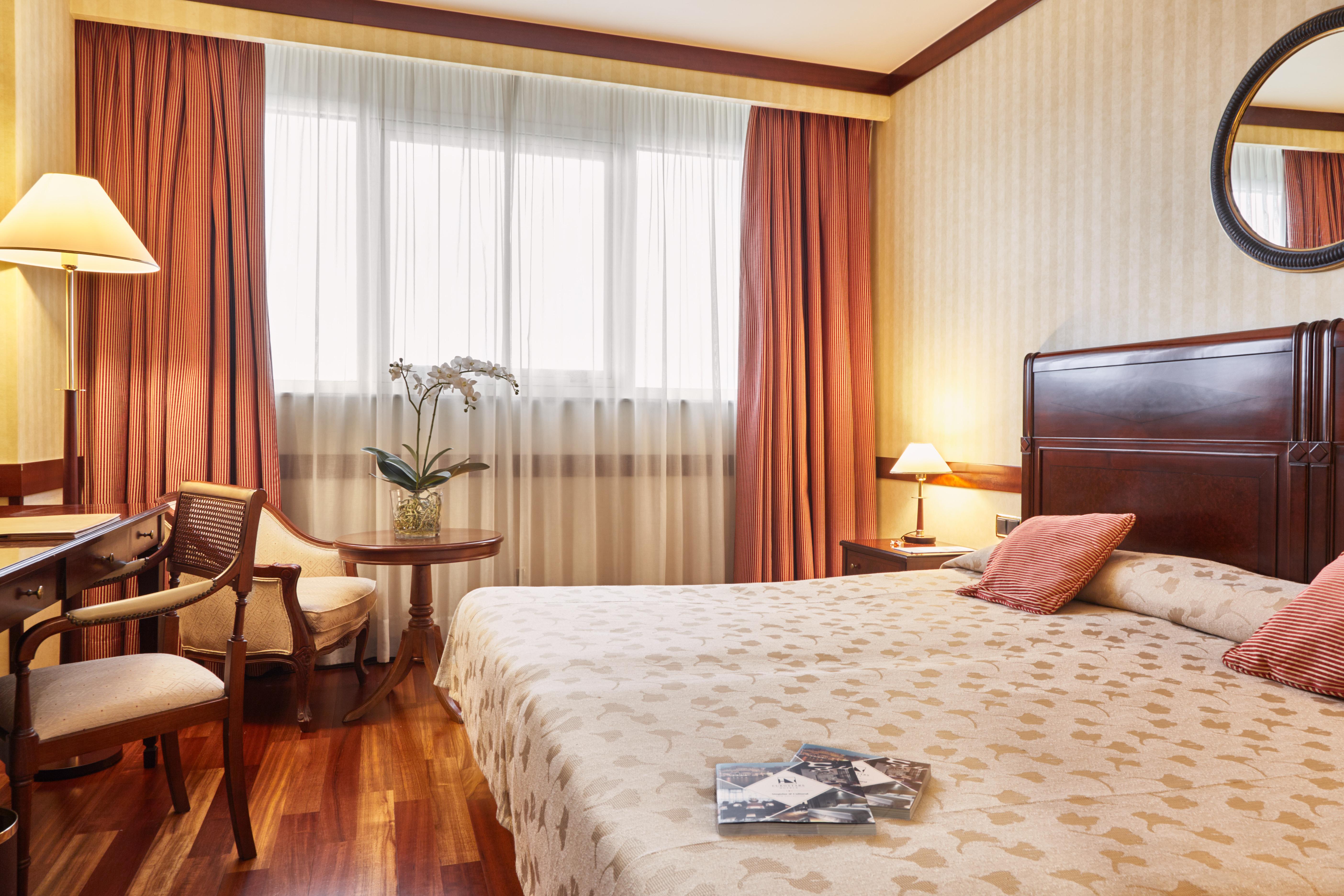 Hotel Eurostars Gran Santiago 4*