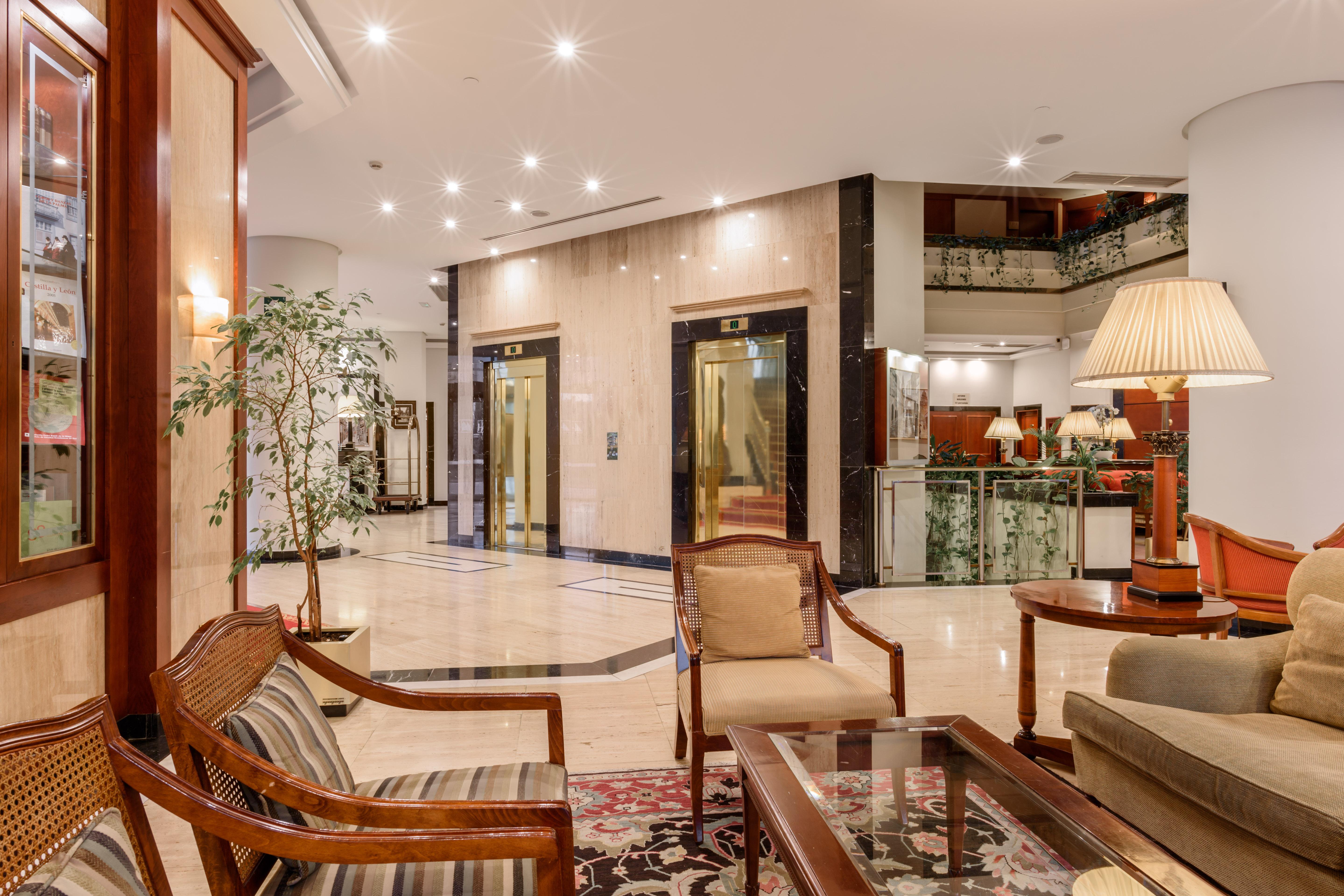 Hotel Eurostars Gran Santiago 4*